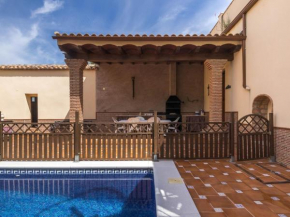 Alluring Holiday Home in C rdoba with Private Swimming Pool